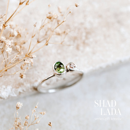 Ring SILVER GREEN ROSE aus Silber mit Peridot und Turmalin (Größe 53)