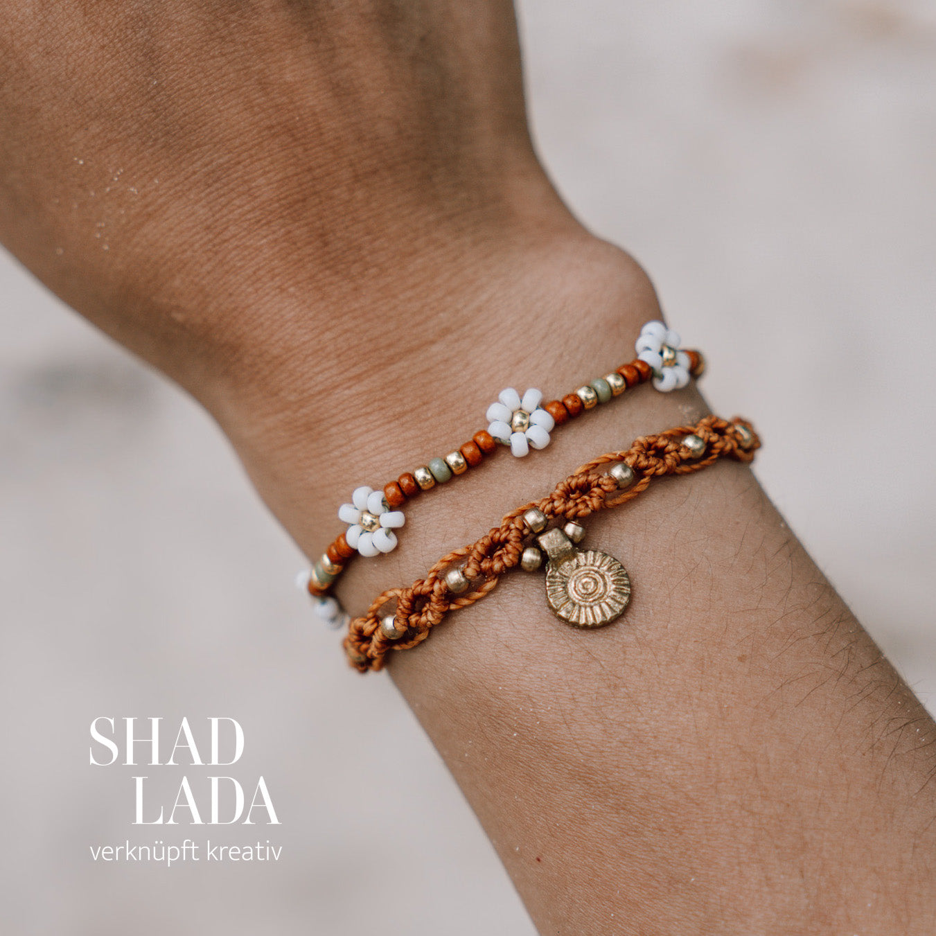 Geknüpftes Armband Blumenarmband handgemacht