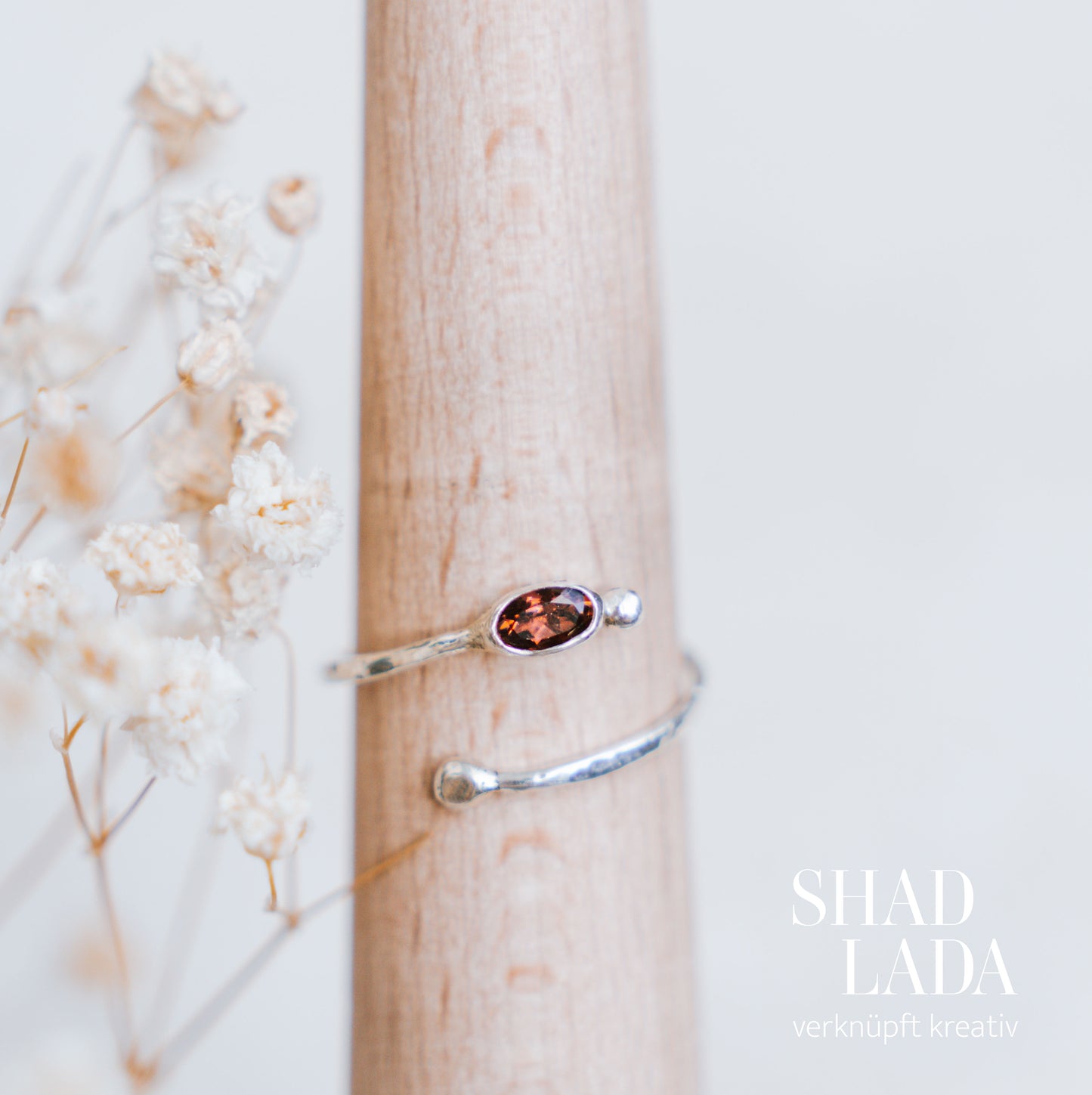Ring SILVER ROSE SPIRAL aus Silber mit rosa Turmalin (Größe 55, verstellbar)