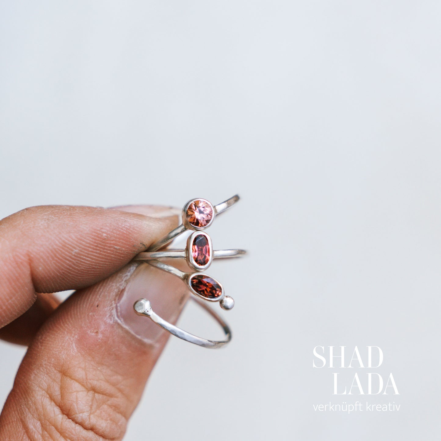 Ring SILVER ROSE SPIRAL aus Silber mit rosa Turmalin (Größe 55, verstellbar)