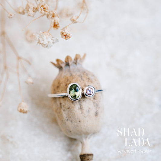 Ring SILVER GREEN ROSE aus Silber mit Peridot und Turmalin (Größe 53)
