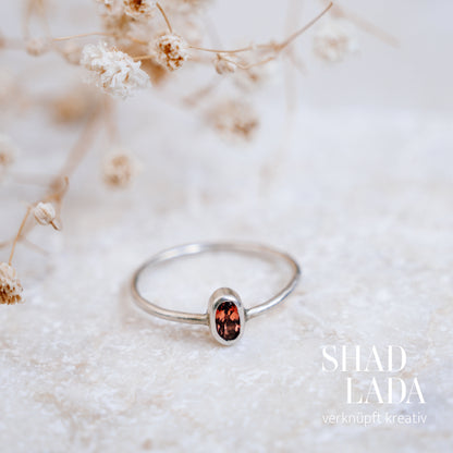 Ring SILVER MAROON aus Silber mit Turmalin (Größe 53)
