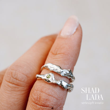 Ring SILVER MOUNTAIN aus Silber mit kleinem Turmalin (Größe 52)
