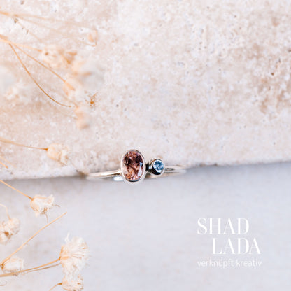 Ring SILVER DUSTY BLUE ROSE aus Silber mit Turmalin und Saphir (Größe 50)