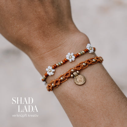 Geknüpftes Armband Blumenarmband handgemacht